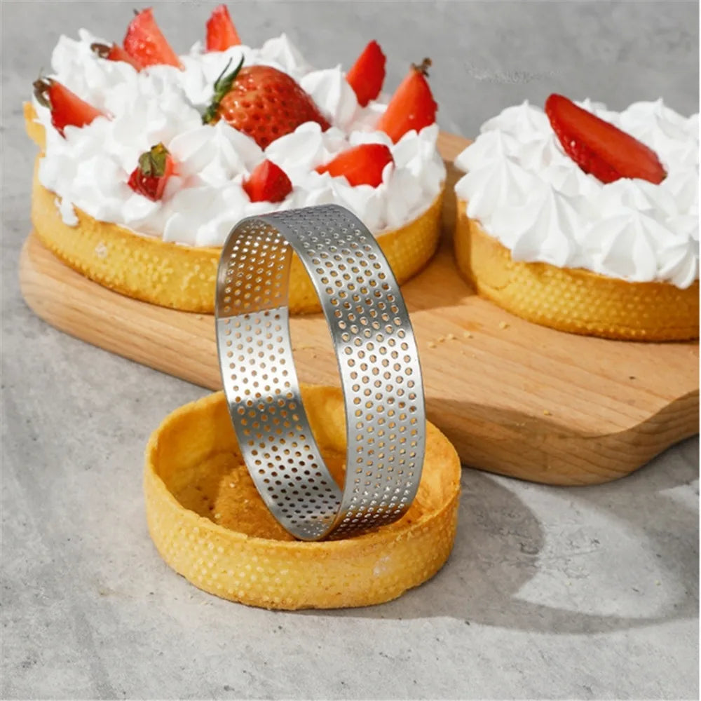 6PCS/12PCS Perforated Tart Rings for Baking Stainless Steel Round Cake Rings French Dessert Mold Small Fruit Tart Rings Baking
