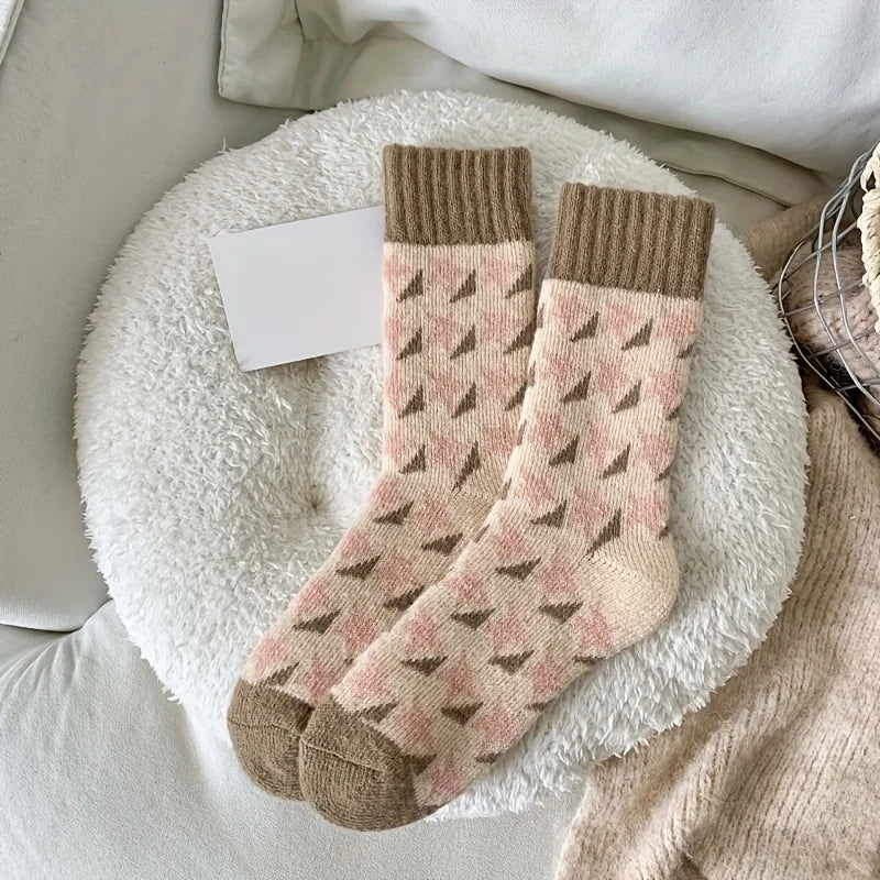 6Pcs (3 Pairs Mixed Colors) Thick Socks, One Size Fits All, Women's Autumn and Winter Style, Trendy Mid-Calf Socks, Winter High-Tube Socks, Fleece-Lined, Thickened, Warm, Solid Color, Terry Long Socks