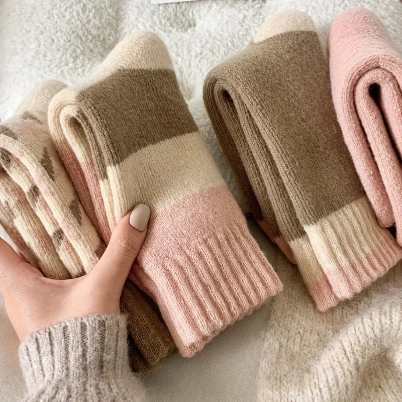 6Pcs (3 Pairs Mixed Colors) Thick Socks, One Size Fits All, Women's Autumn and Winter Style, Trendy Mid-Calf Socks, Winter High-Tube Socks, Fleece-Lined, Thickened, Warm, Solid Color, Terry Long Socks